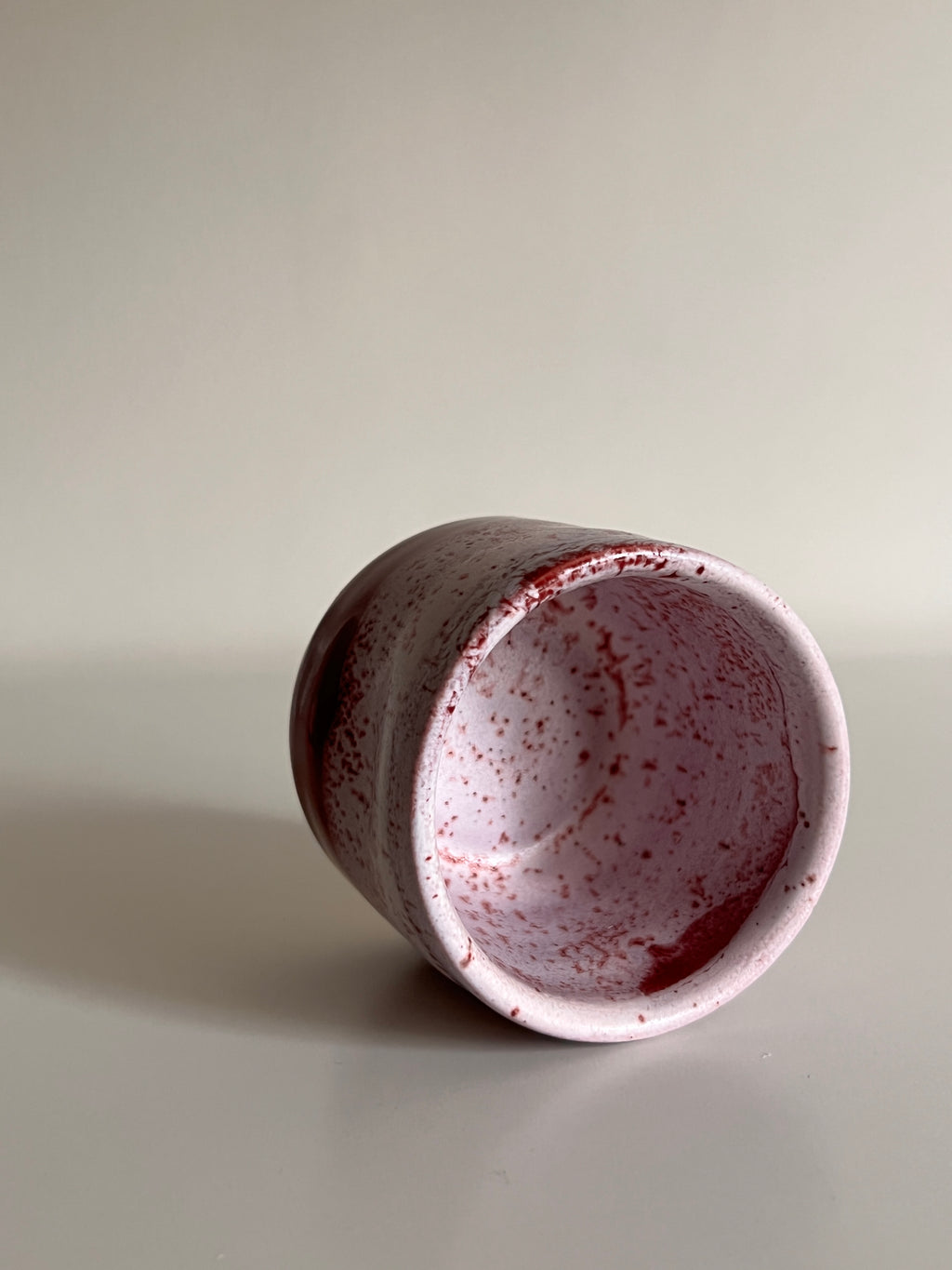 Grooved — Red + White Speckle